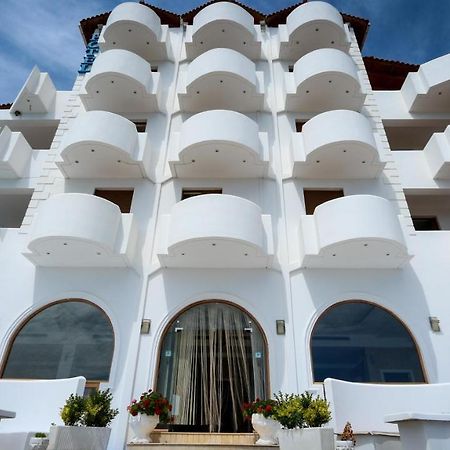 Paradise Lukova Hotel Eksteriør billede
