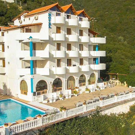 Paradise Lukova Hotel Eksteriør billede