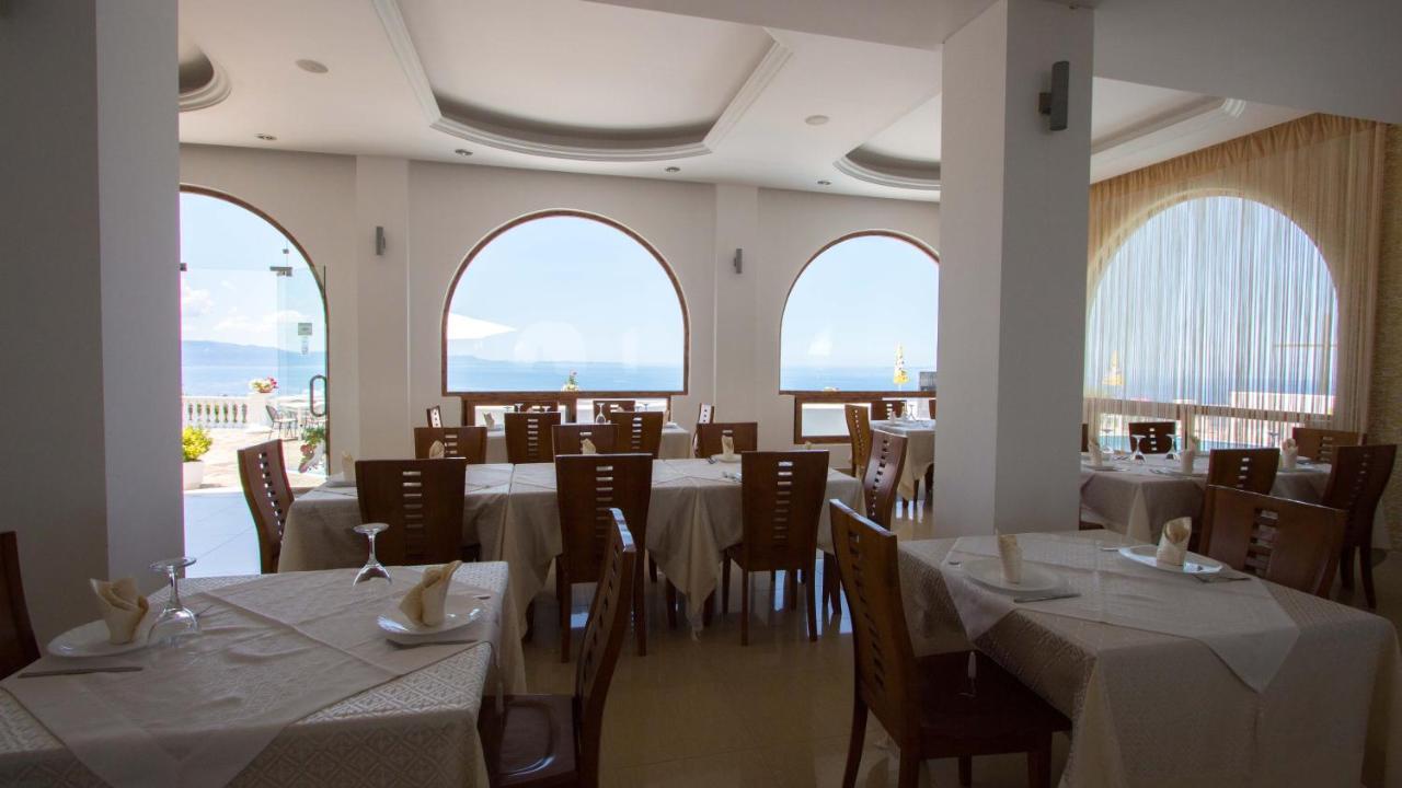 Paradise Lukova Hotel Eksteriør billede