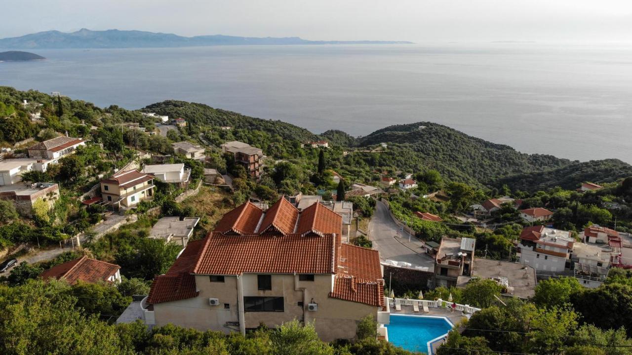 Paradise Lukova Hotel Eksteriør billede