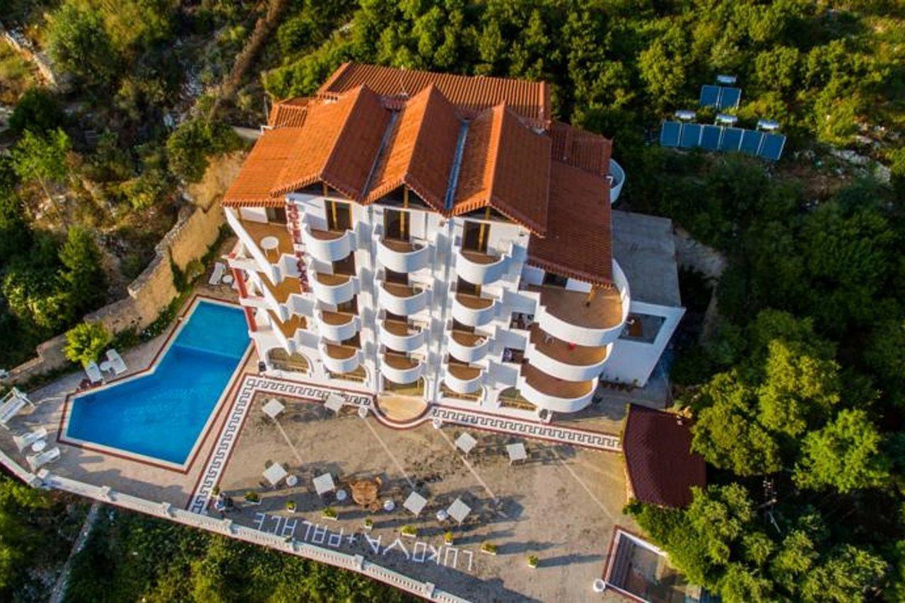 Paradise Lukova Hotel Eksteriør billede
