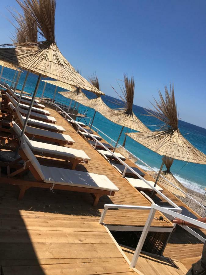Paradise Lukova Hotel Eksteriør billede